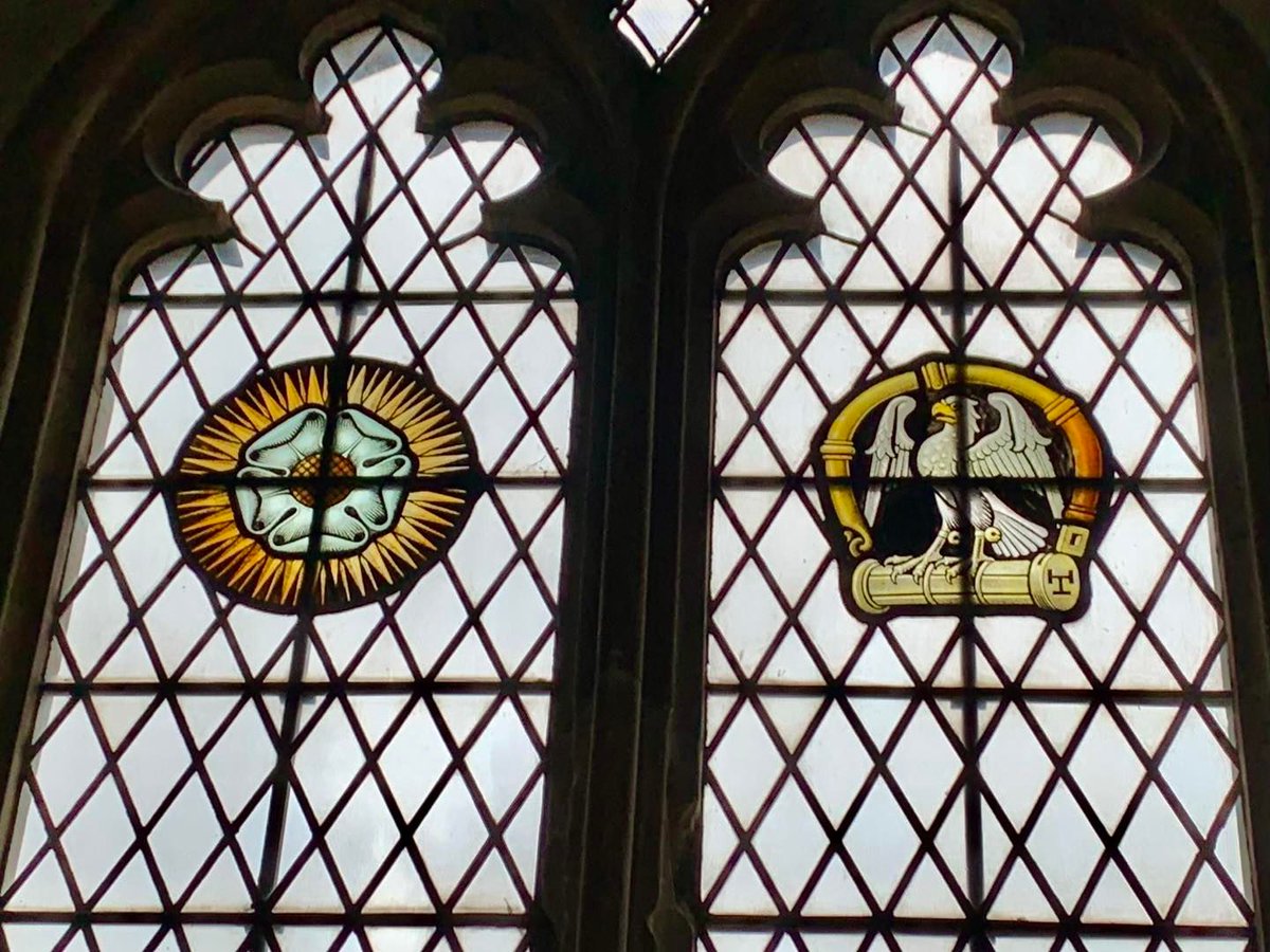 Fun Fact Friday! The stain glass emblems in the Great Hall windows represent Edward IV! The emblems depict the Falcon and Fetterlock, the Sun in Splendour, and the white rose of the House of York. Find out more about the history of Eltham Palace >>> brnw.ch/21wIKzr
