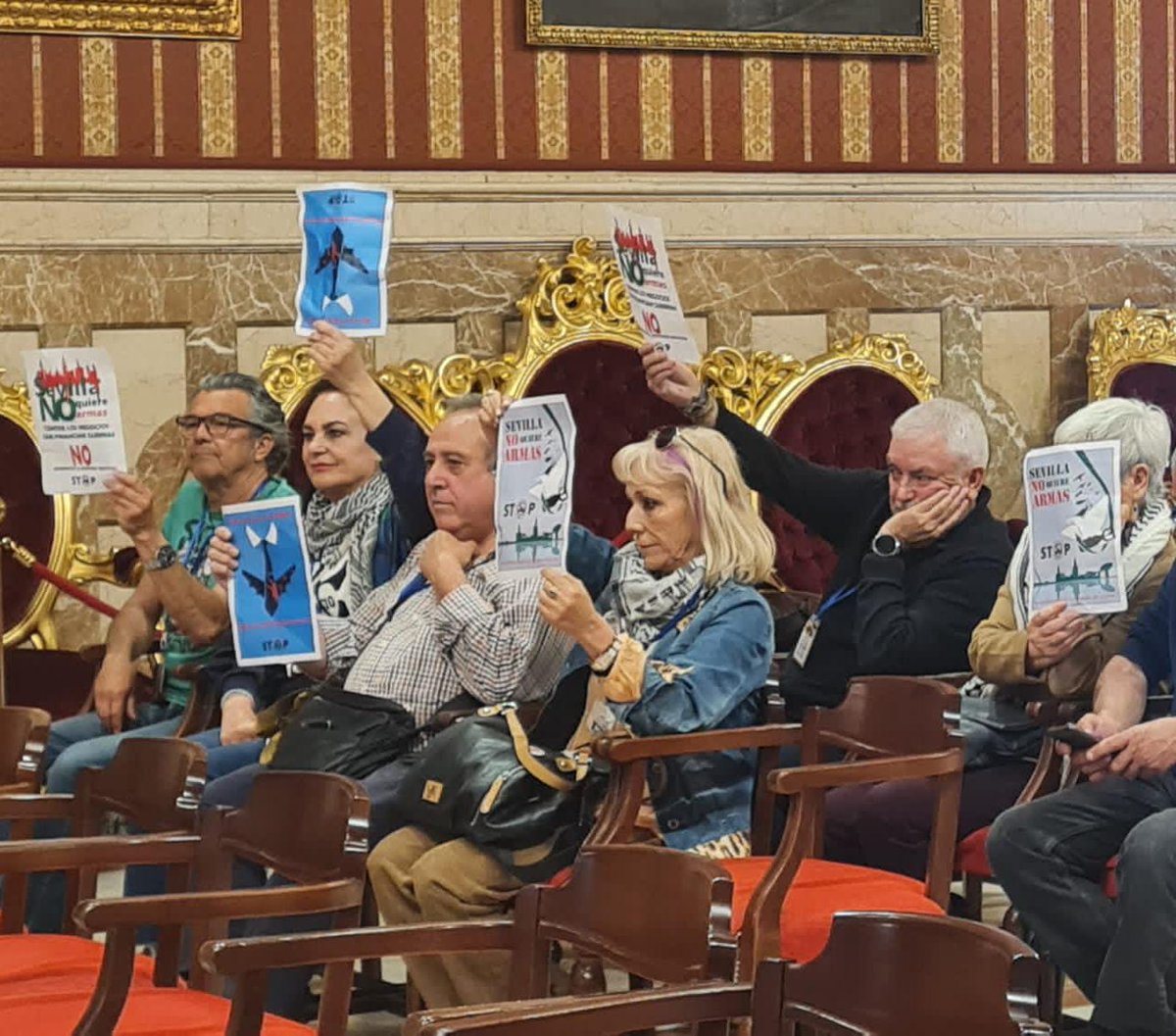 STOP FERIA DE ARMAS DE LA GUERRA EN SEVILLA