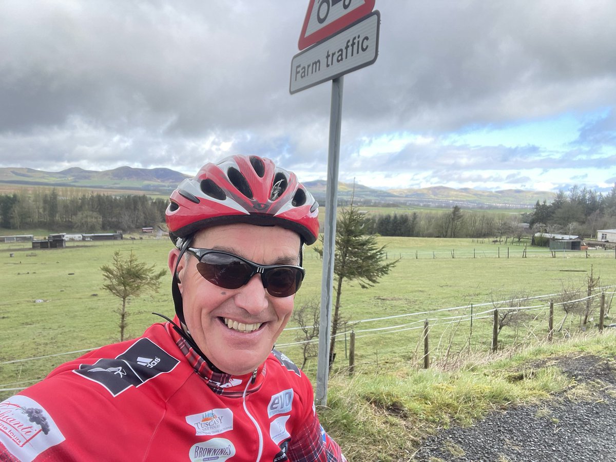 Etape Training Ride 6 complete. A hilly 22 miles out to Leadburn before I head to the stadium. I’m doing this to support the St Mirren FC Charitable Foundation. @EtapeLochNess @SMFC_CF @saintmirrenfc @smisatrust @bawarmy Please donate if you can using the JustGiving link 👉