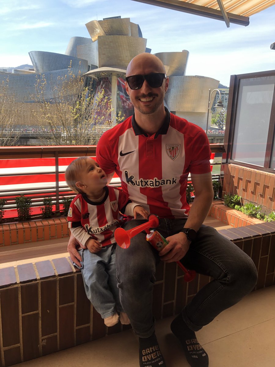 jare_do's tweet photo. Ahaztezina! Eskerrik asko Athletic! Unique in the world! 🔴⚪️🔴 https://t.co/gbbYxjzYgV