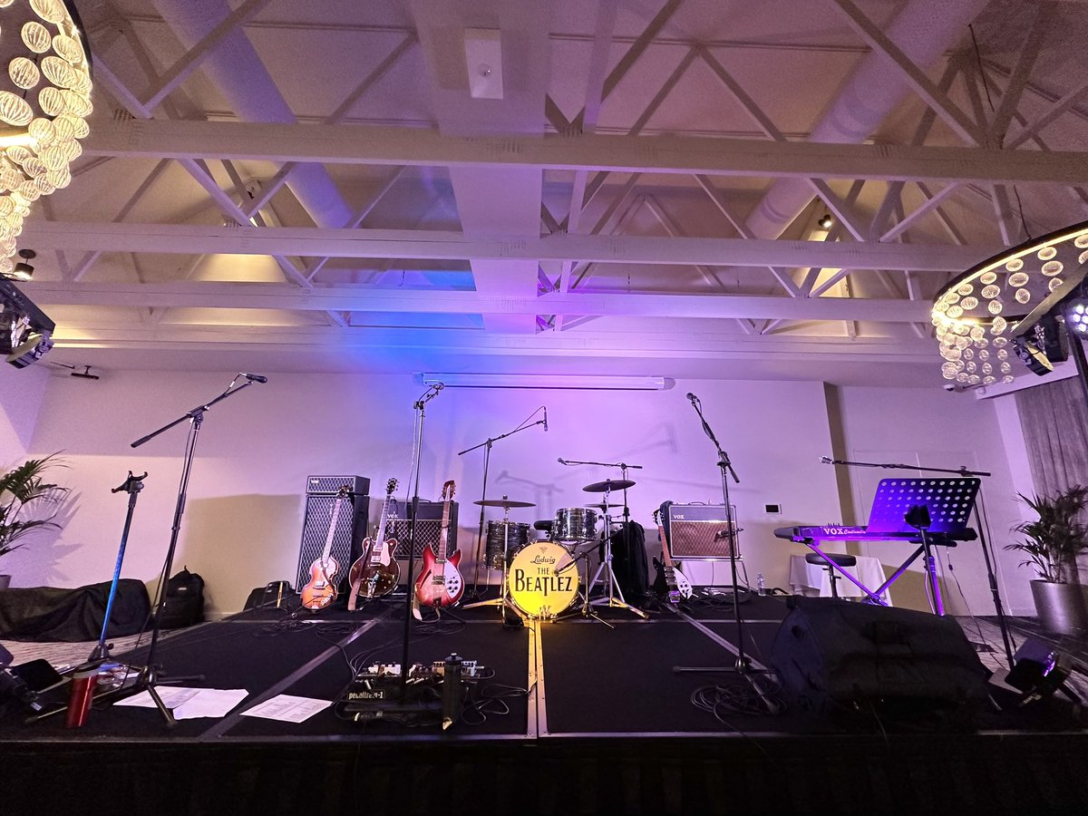 All set for tonight’s show at Chirnside Park Country Club! #beatlez #beatles #band #chirnsidepark #stage #stagelighting #guitar #bass #drums #vocals #voxamps #ludwig #rickenbacker #gretsch #friday #fridaynight #dance