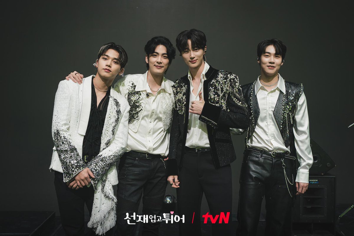 CJnDrama's tweet photo. 이클립스 입덕한 휀걸들을 위해 
티벤홈마가 들고 온 깜짝 선물🎁  
 
지금 당장 스밍 업고 튀어!🏃‍♂️  

[월화] 저녁 8:50 | tvN 
#선재업고튀어 #LovelyRunner https://t.co/23kRO0vC7z