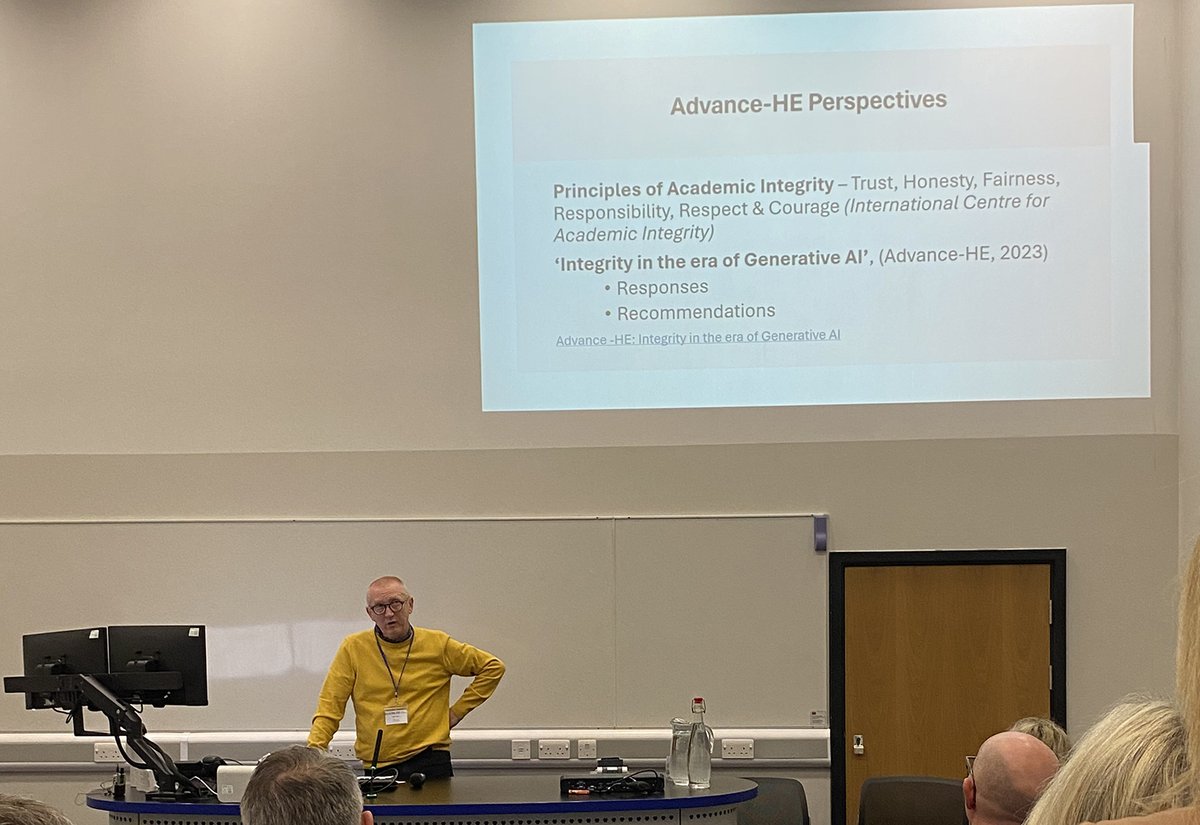 Great session from Professor Mark O'Hara and colleagues from @UL on Artificial intelligence and academic integrity: ‘Existential threat’ or ‘golden opportunity’? at #EUA2024AnnualConf this morning. @euatweets #highereducation