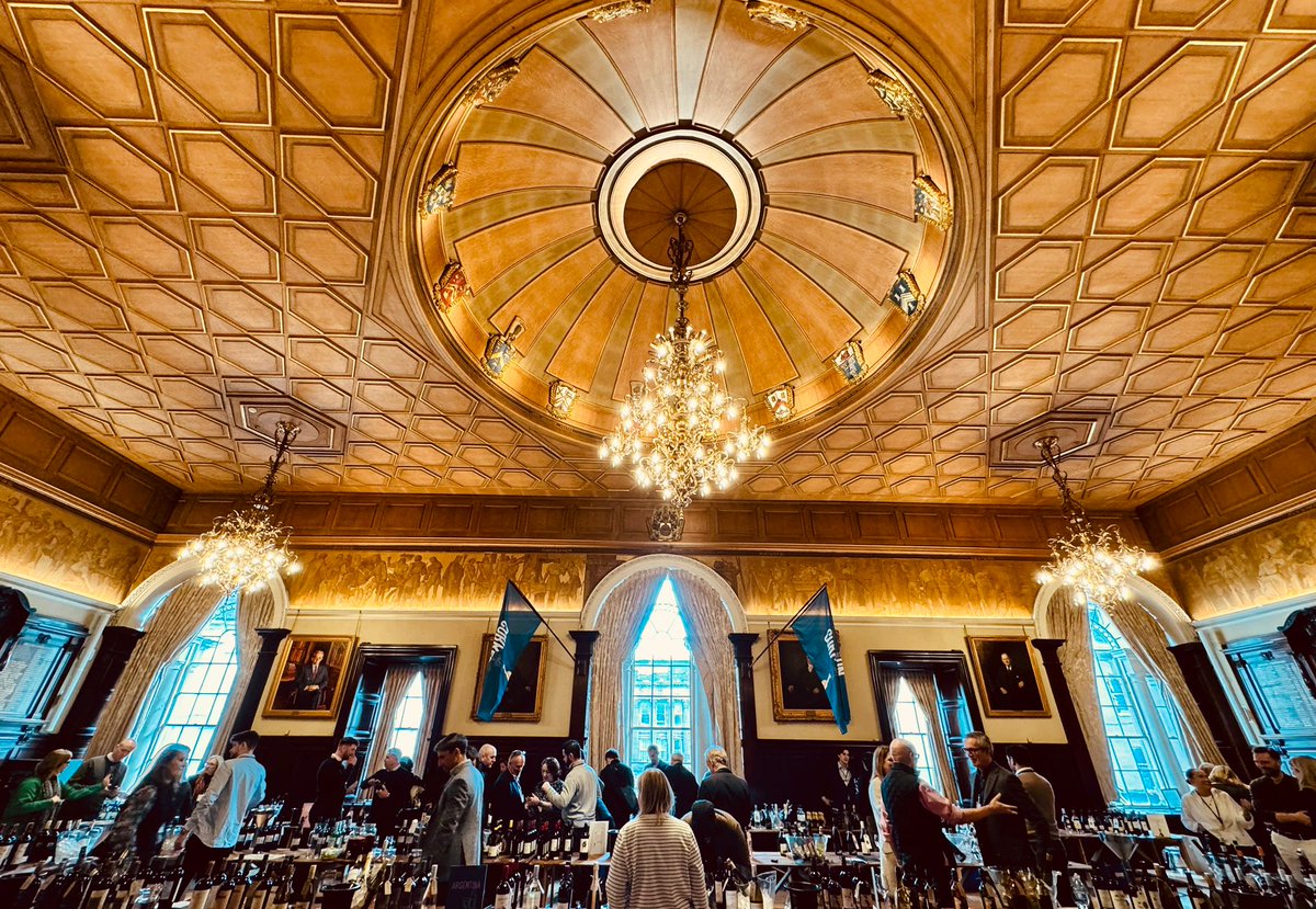 A very happy event at the opulent Traders Hall in Glasgow last month. The good folk at @bibendumwine hosted and it was fantastic to meet customers and pour our wines.