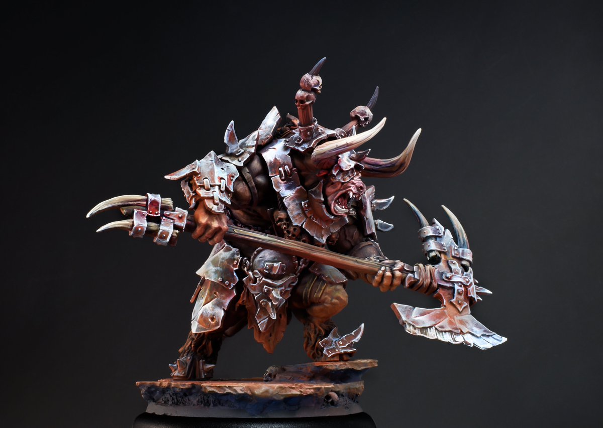 A big shame GW is discontinuing the Beasts of Chaos range :( But at least there is somewhere else you can get your minotaurs from 🩷😉 painted by @CraftworldStud1