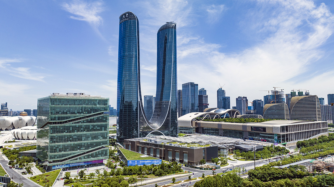 Yesterday afternoon witnessed a milestone moment in #Xiaoshan #Hangzhou, as the district held its Q1 investment signing event. Agreements for 34 industrial projects were inked, totaling a whopping 32.2-billion-yuan ($4.5 billion) in #investment.📈💼 #XiaoshanEconomy