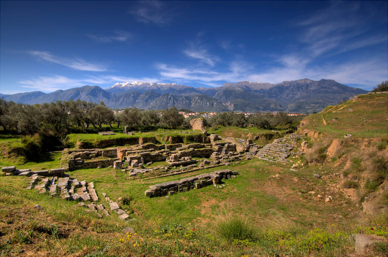 ClassicsAcademy's tweet photo. There are still spaces on our #AncientSparta course starting on 16th April. Participants meet on Zoom on Tuesdays for 5 weeks at 7.30pm (BST).
Register at https://t.co/zva0GdgEhU
Image shows the ancient theatre of #Sparta with Mt. Taygetus in the background.
#ClassicsTwitter https://t.co/1cRGRYBgbK