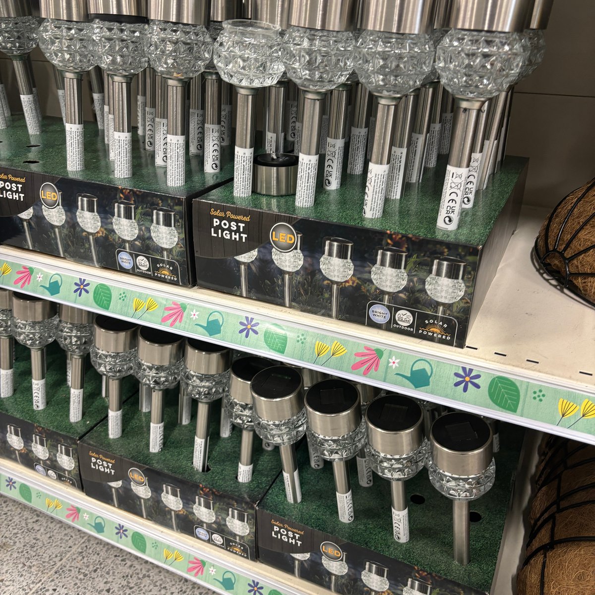 Get your garden Spring ready at Poundland with their new range of garden products available at their new high street store 🌷 #Poundland #Spring #Garden #BelfryShopping
