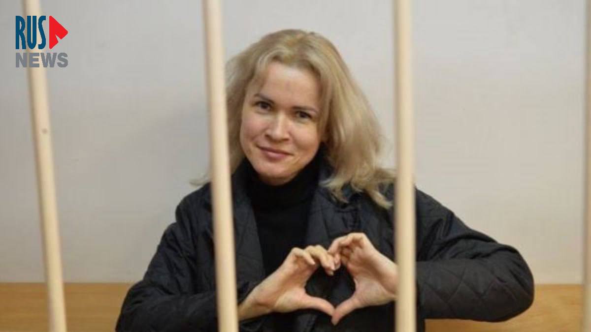 #Russie : gravement affaiblie, mise à l'isolement &amp; interdite de tout contact avec ses proches, Maria #Ponomarenko, journaliste de <a href="/smirusnews/">RusNews ⭕️</a> injustement détenue depuis plus d'1 an, a entamé une grève de la faim. Cet acharnement doit cesser et elle doit être libérée sans délai.