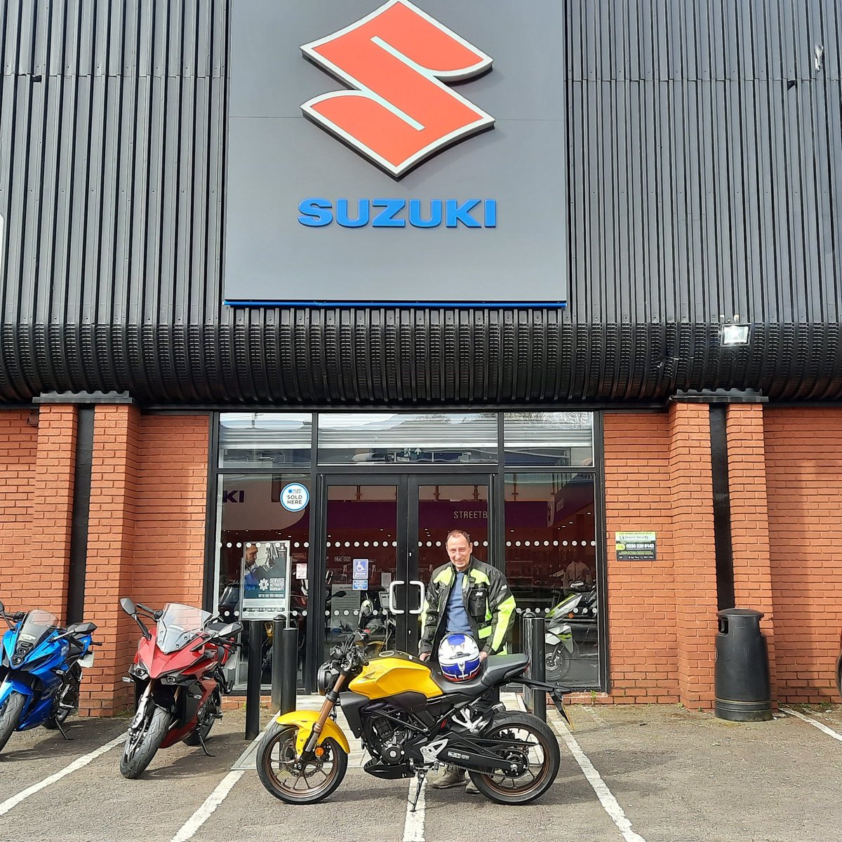Nice Morning for a Hand Over

Andrew enjoy your Honda CB300R and have many Happy Miles of fun riding

#Streetbike #Honda #CB300R #QualityUsed #HappyMiles