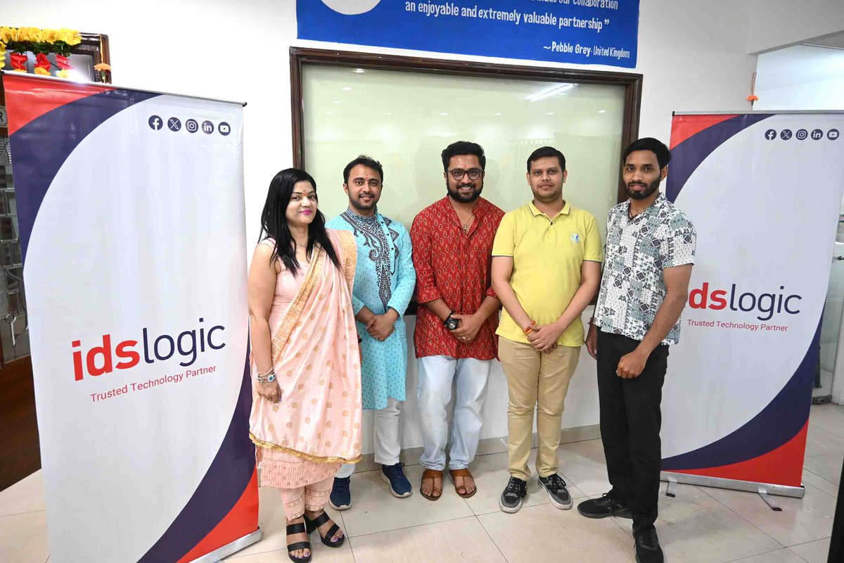 IDS Logic’s 17th celebration was an exciting event for employees with a grand celebration and a photo session to conclude the evening. Here are glimpses of our happy employees cheerfully smiling.  #17thanniversary #anniversarycelebration #success #idslogic