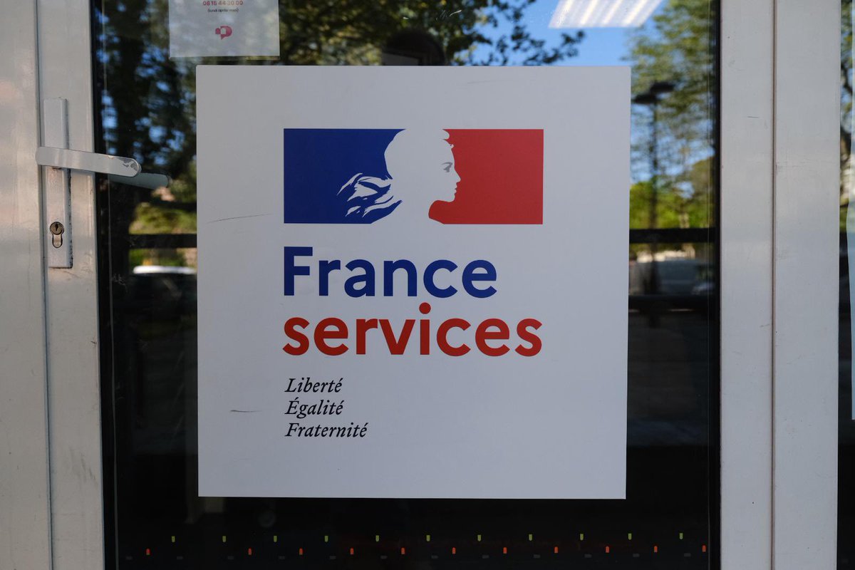 SabrinaRoubache's tweet image. Avec @cvansty dans le quartier des Buers à Villeurbanne, en fin de rénovation urbaine, pour découvrir les actions menées en matière d’accès aux droits et échanger avec les usagers et médiateurs du PIMMS France services.