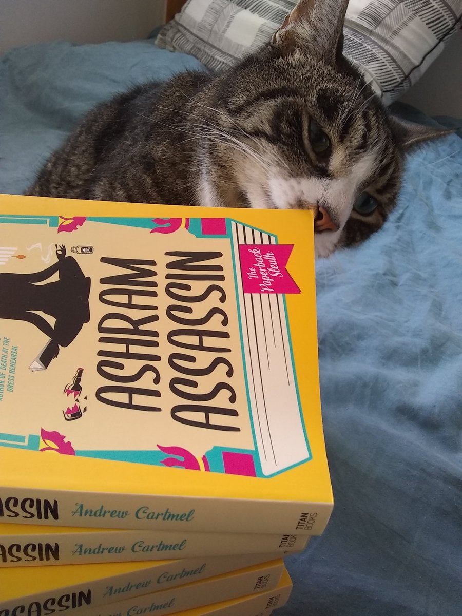 Advance author’s copies of the new Paperback Sleuth… Jade approves.
(Officially in bookshops June 25th.)