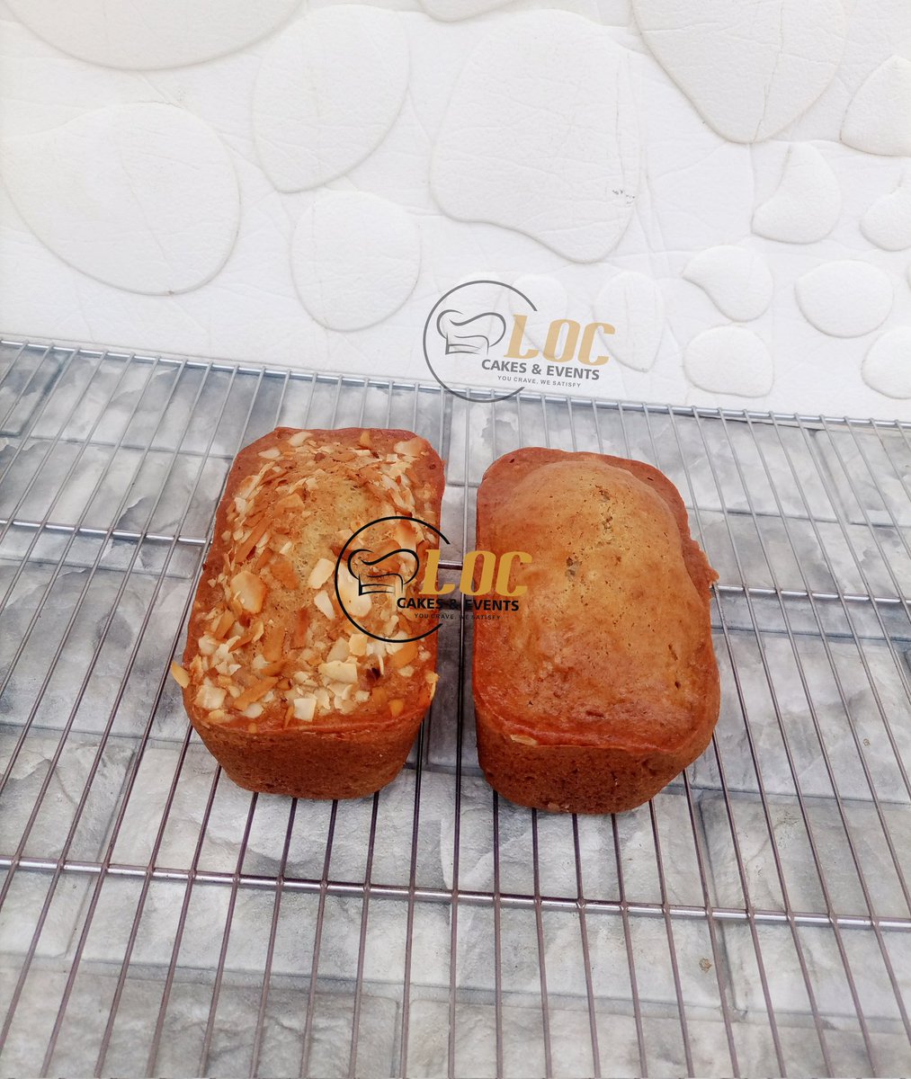 Midi Banana Bread beauties😍 Coconut Rush ~ Plain Banana Bread We've got Banana Bread available in different Variants. Send us a message via link on bio 📍 Ibadan @Uzzyokeke @HafeezAkanni_