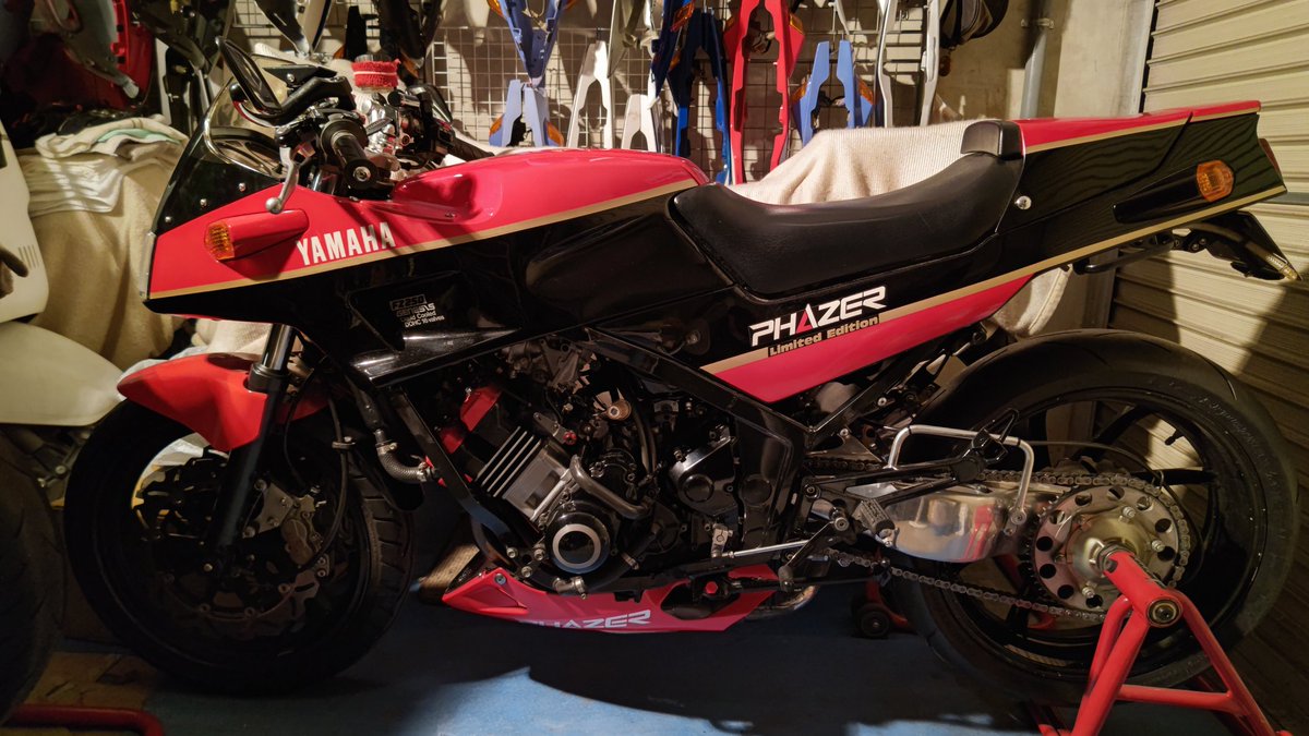 FZ250YSP's tweet image. 入札なし、
極上車だと思うのは、私だけなのでしょうか😅
#FZ250
#FZR250
#YAMAHA
#プロアーム