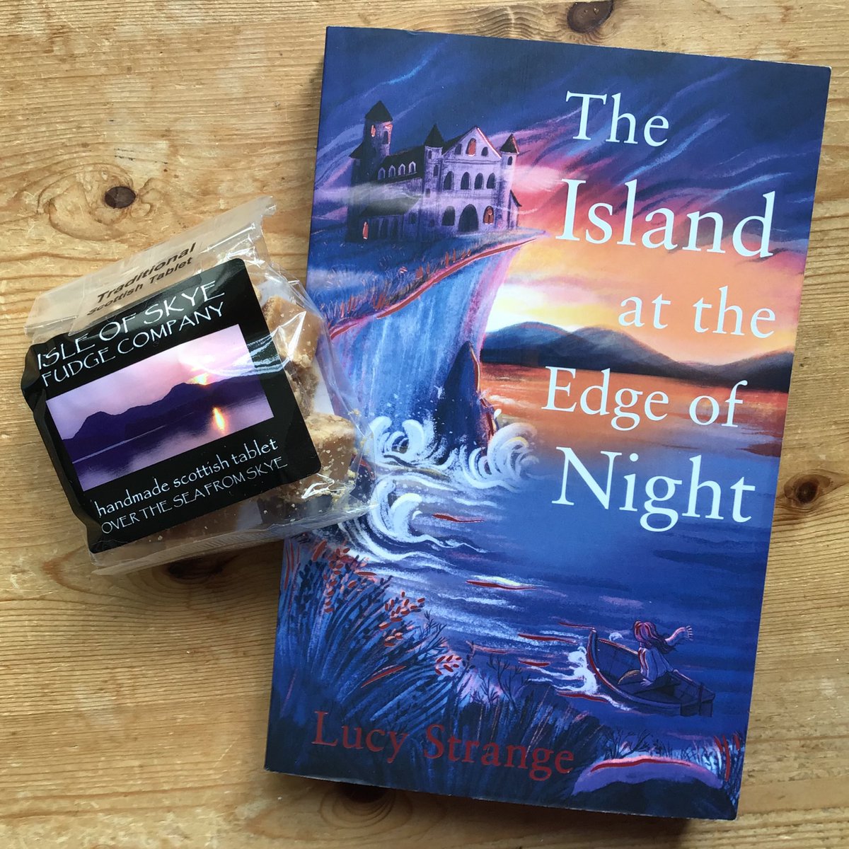 Lovely evening celebrating the launch of @theLucyStrange's brilliant #TheIslandAtTheEdgeOfNight. Huge thanks to @_jo_clarke and @LollyPopPR in particular for calming my nerves and to everyone else who chatted to me. Another dedicated book for my collection and some tablet too! 🥰