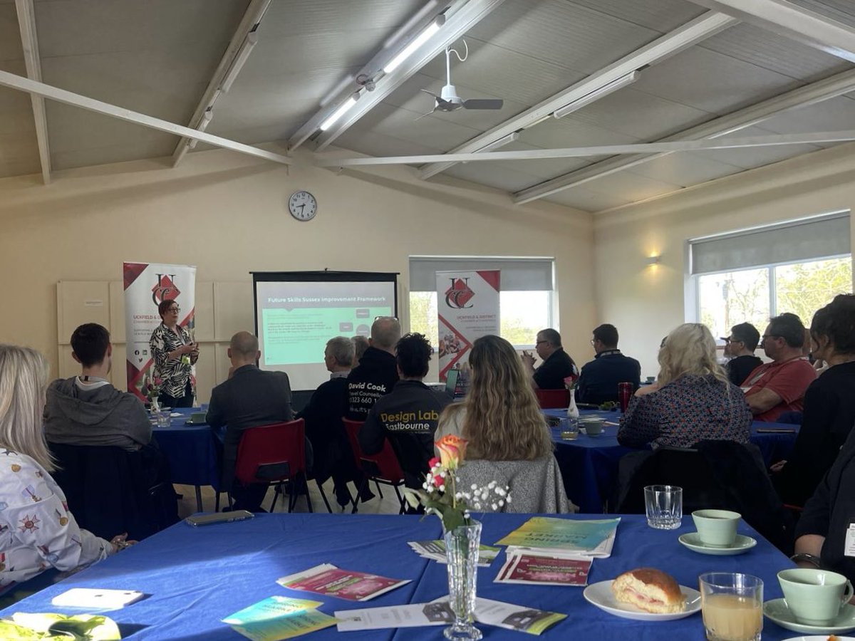 Another excellent #networking breakfast this morning full of entertaining and informative 60 second pitches and great to hear from Claire at @SussexChamber on an update re LSIP.

Never too early to book your place for our next breakfast in June… uckfieldchamber.co.uk/event/chamber-…