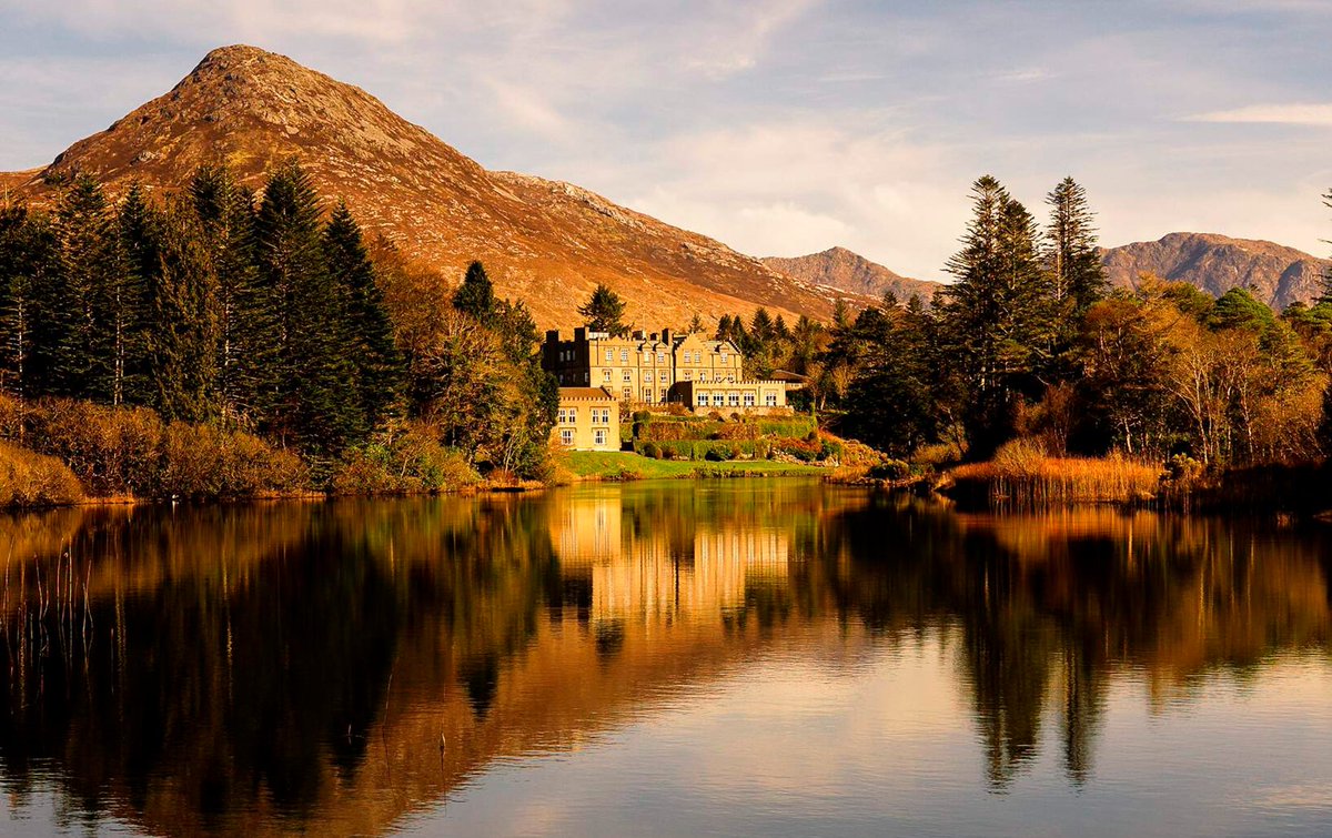 L'isola d'Irlanda è il luogo perfetto per fuggire e ricaricarsi, ed è anche il luogo in cui prendono vita alcune esperienze di viaggio di lusso. Dai castelli a 5 stelle ai ristoranti stellati, scoprite di più qui: go.irlnd.co/rz8jcu4s #Irlanda #Luxury