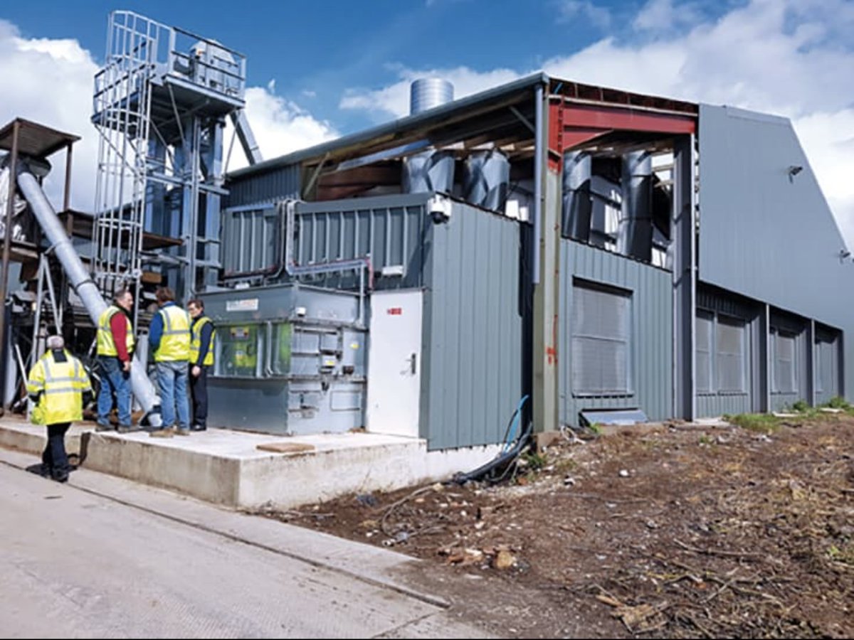 Perry Of Oakley Ltd tweet media