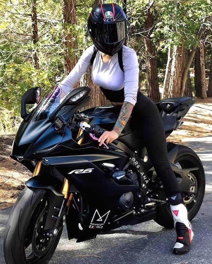 Yamaha R6 #BikerGirl