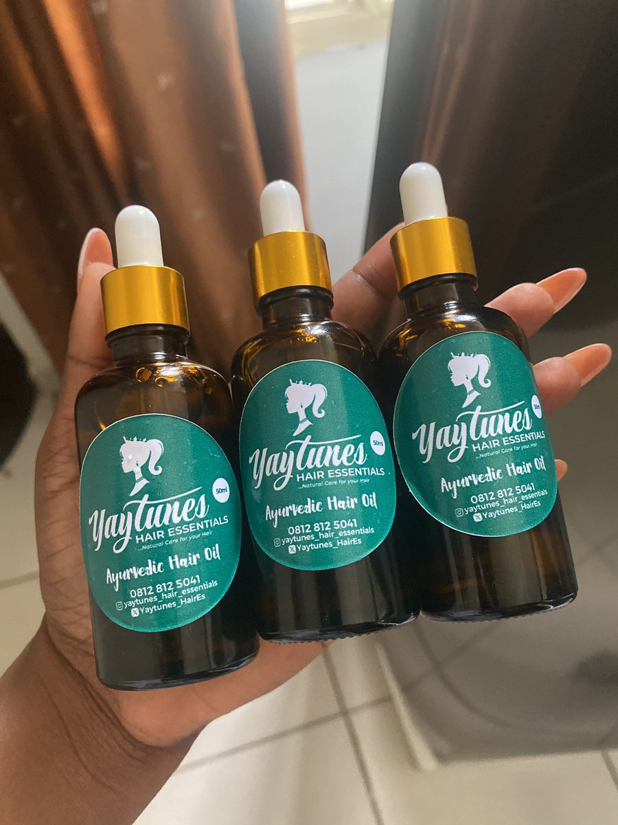 Suitable for both natural and relaxed hair .. and beards for guys.. Yaytunes Ayurvedic hair growth oil is formulated using natural ingredients like herbs and oils traditionally used in Ayurveda to promote hair health and growth. Price :5k #growyourhairwithyaytunes