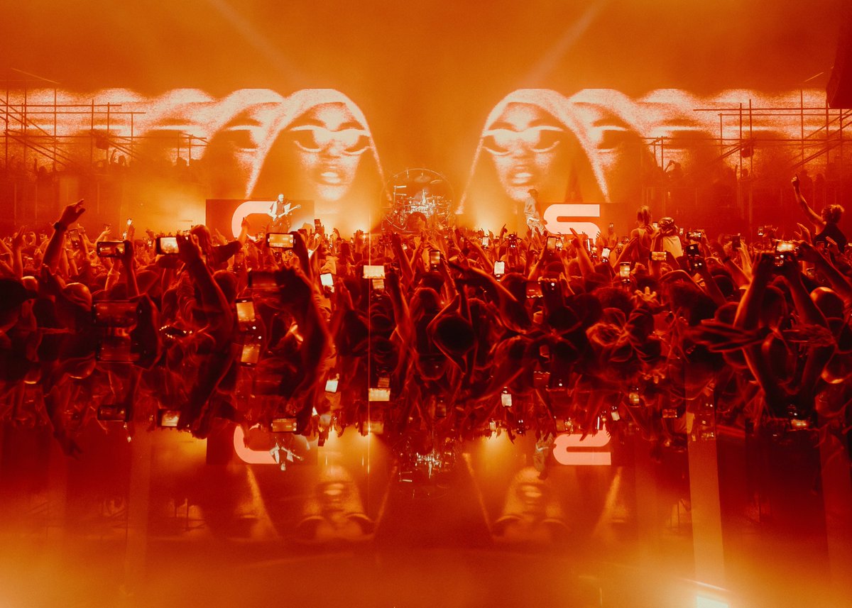 screenberry_'s tweet photo. Check out Screenberry and @notchvfx  in action at the unforgettable @chaseandstatus concert tour in the UK!🌟
GaiaNova relied on a single Screenberry media server to drive a 48m LED screen at live shows in Cardiff, London, and Manchester.
#liveshow https://t.co/P63N9H3dCF