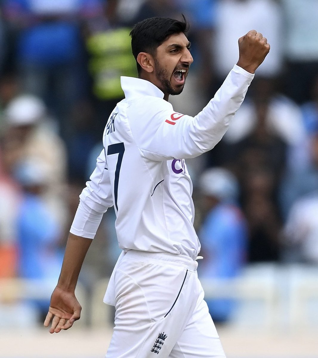 Shoaib Bashir in the @SomersetCCC side taking on champions @surreycricket at the Oval. Commentary on 5 Sports Extra & @BBCSounds now. EVERY BALL of EVERY GAME is live via bbc.co.uk/sport/cricket/… #BBCCricket