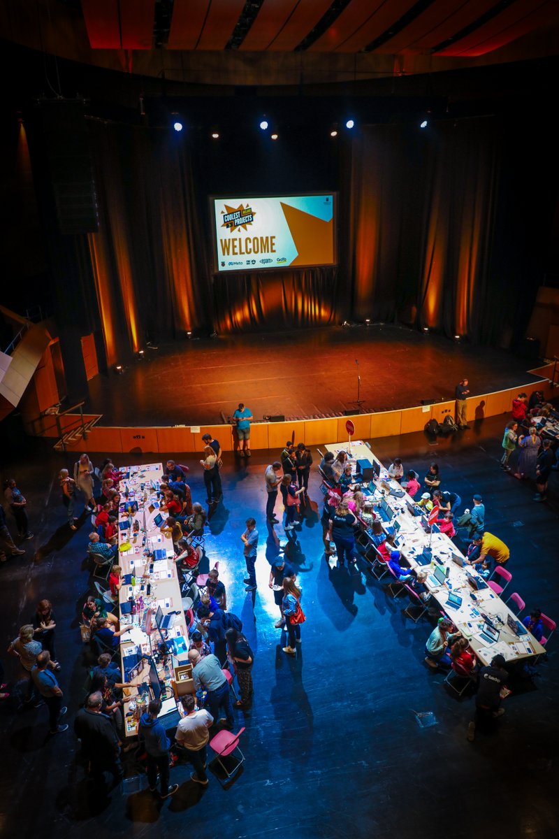 CoolestProjects's tweet image. We cannot wait to be back in Dublin for #CoolestProjectsIreland TOMORROW 🎉
As we prepare for the big day, here's a throwback to some amazing moments and projects from last year's event 📸✨
#Dublin #TechShowcase