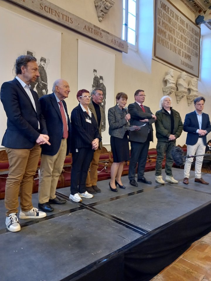 Collège Royal et Militaire de Thiron-Gardais tweet media