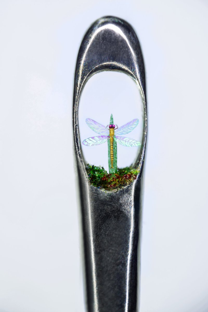 Let's celebrate the wonder of dragonflies and their vital role in our ecosystems! 🌟 Leave a comment, share and let us know your thoughts on the 24-carat gold Dragon Fly in the Eye of a Needle I've made. 🐛 Have a wonderful Friday Thanks Willard & Team