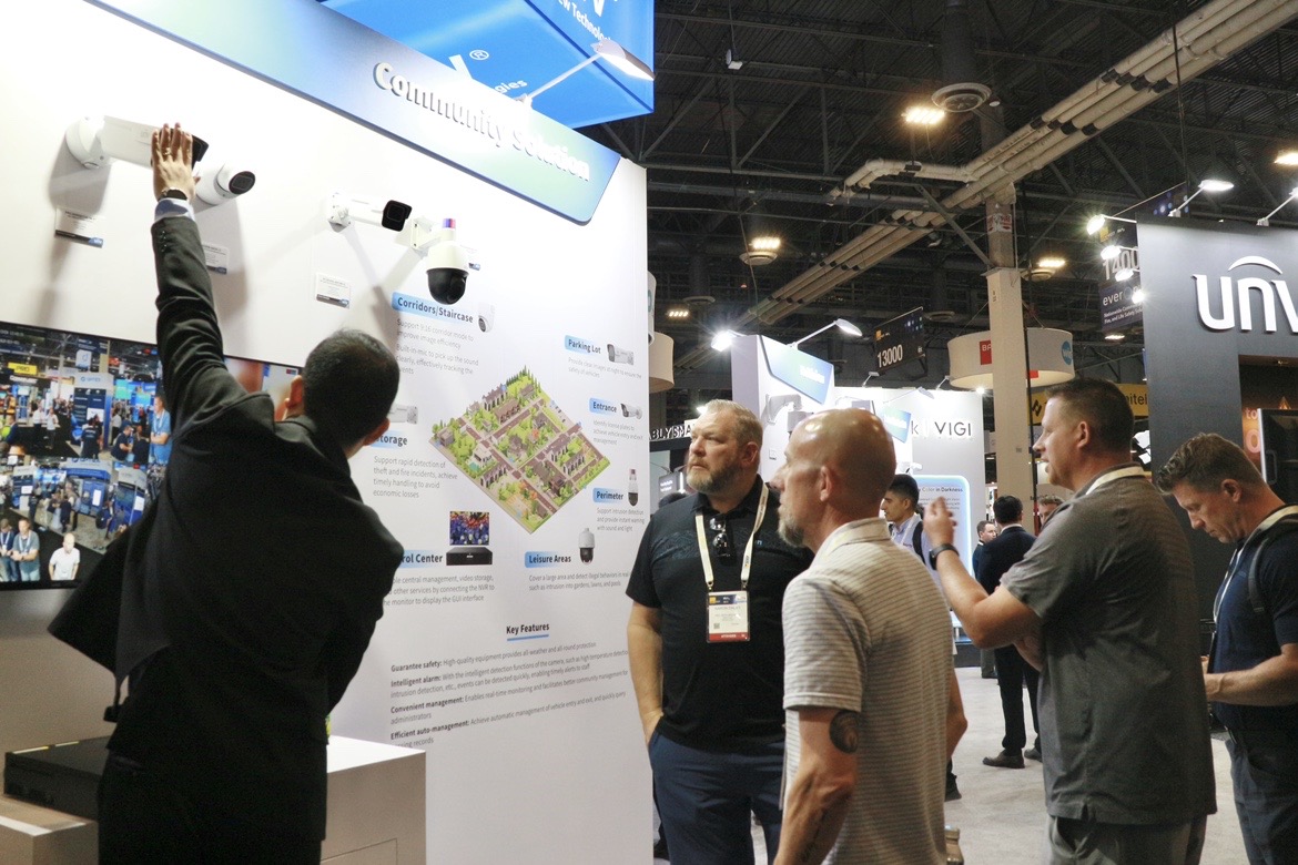 UniviewTech's tweet image. ISC West 2024 kicked off with a bang!🎉 Join us at Uniview&apos;s booth for an electrifying showcase of the latest in tech and innovation. Don&apos;t miss out—see you there! 🎊 #ISCWest #Uniview #SecurityTech #Innovation