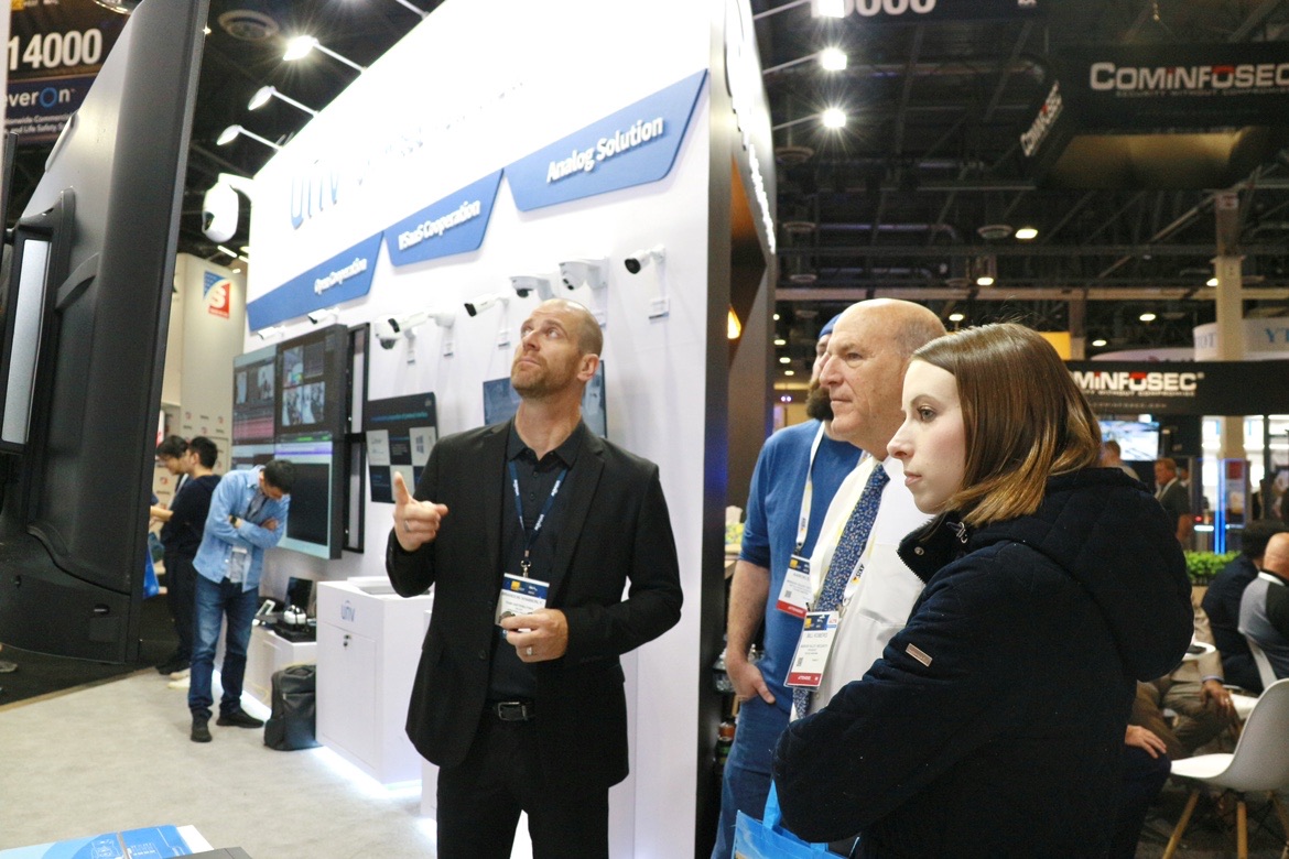 UniviewTech's tweet image. ISC West 2024 kicked off with a bang!🎉 Join us at Uniview&apos;s booth for an electrifying showcase of the latest in tech and innovation. Don&apos;t miss out—see you there! 🎊 #ISCWest #Uniview #SecurityTech #Innovation