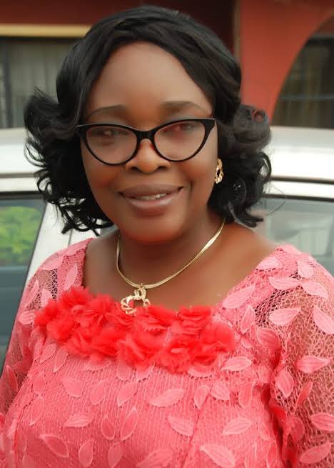 JUST IN: The Executive Governor of Osun State <a href="/AAdeleke_01/">Gov Ademola Adeleke</a> has appointed Mrs. Jolaade Victoria Igbaroola as the Director General/Permanent Secretary of OSBC. 

She is the first female Director of the Corporation since its creation.

The handing over ceremony takes place today.