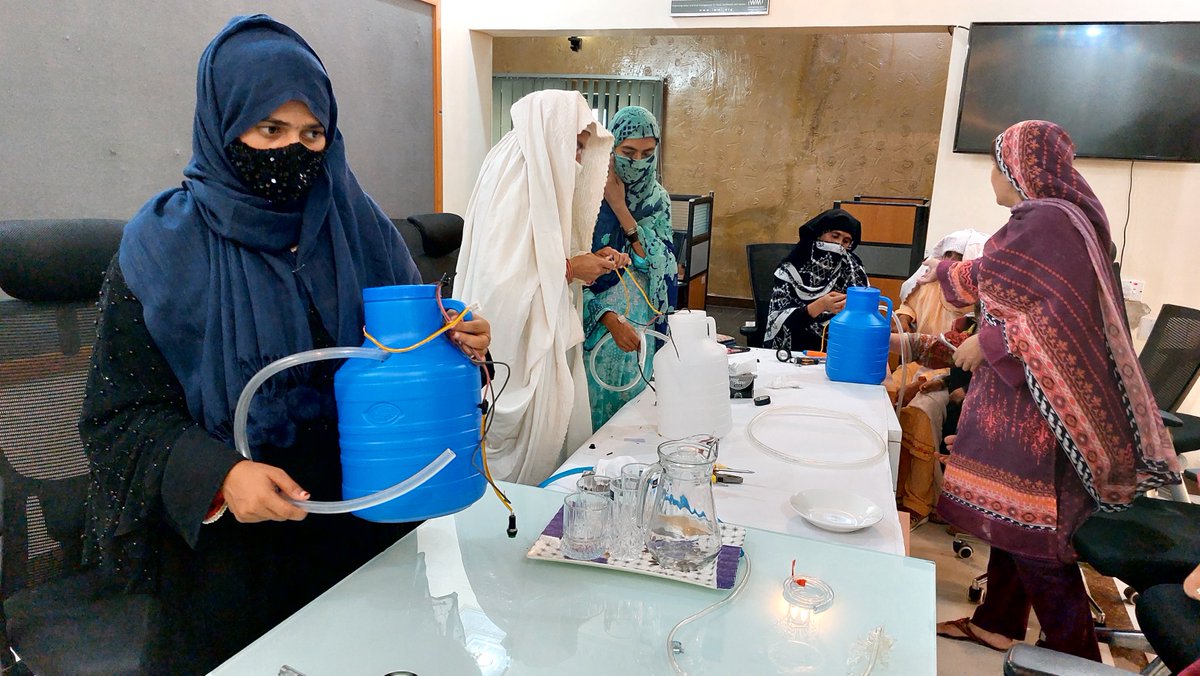 onlyamjadjamal's tweet photo. ๐ฑ With solar-powered drip systems for kitchen gardens and specialized training in livestock mgmt, female farmers in command area are championing sustainable farming practices. Together, we're nurturing healthier communities and environments.#WMfEP #WaterMgmt #SustainableFarming https://t.co/hfB5oNDvf6