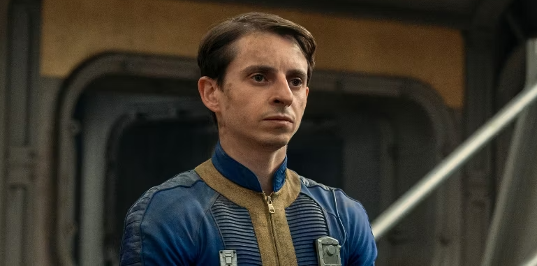 simonreyn's tweet photo. "In a future, post-apocalyptic LA brought about by nuclear decimation, Gary Neville must live in underground bunkers to protect himself from radiation, mutants and bandits." #Fallout https://t.co/qAqLUvVg98