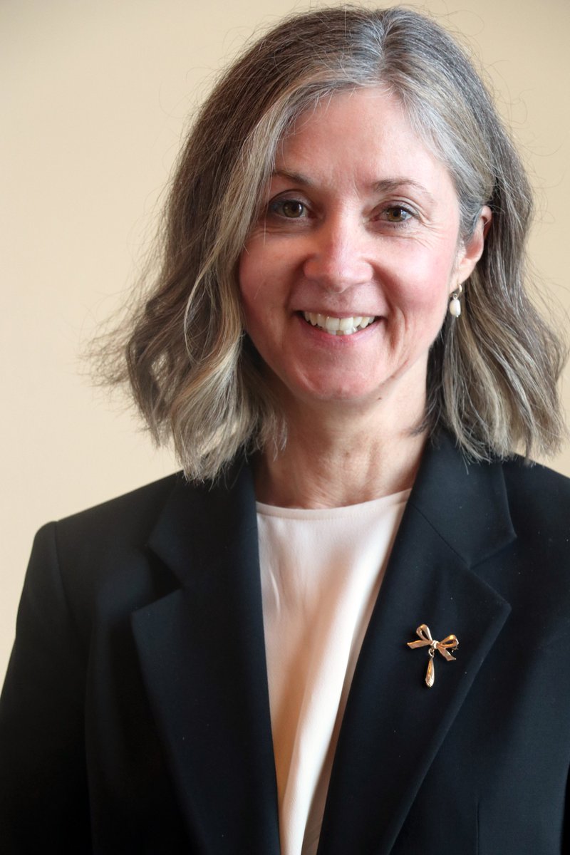 📢 Spotlight: Suzanne McCormack, Network Manager for RDCTN! ✨ She expertly oversees RDCTN governance, supports members and promotes our mission globally. With expertise in organizational development and patient advocacy, she is a driving force in health research collaboration.