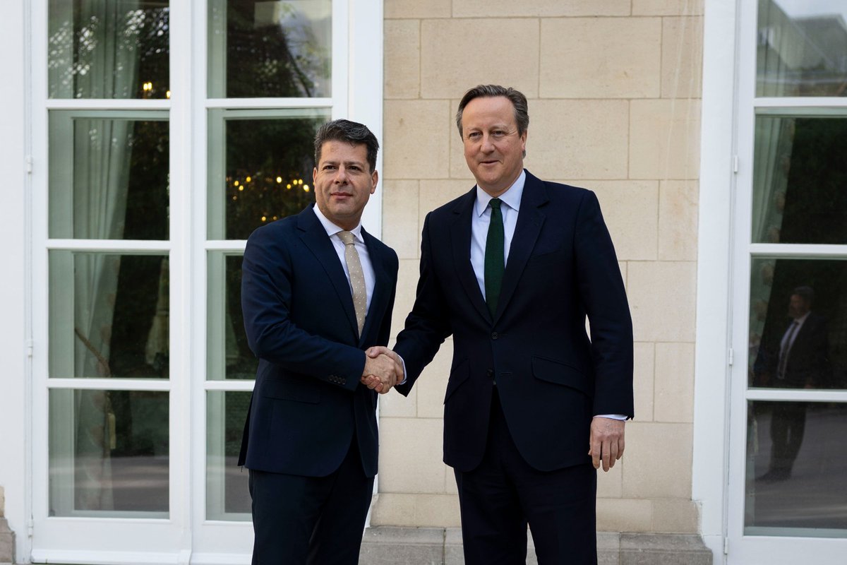 1 of 2 - The Chief Minister @FabianPicardo met with the Foreign Secretary the Rt Hon Lord Cameron in advance of their meeting with European Commission Executive Vice President Maroš Šefčovič and Spanish Foreign Secretary José Manuel Albares this afternoon.