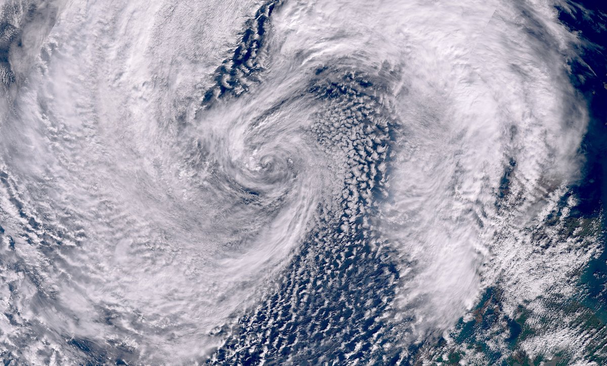 Our 'image of the week' highlights #StormKathleen, which brought strong winds and rain to the UK and Ireland during the weekend of 6-7 April 2024. Captured by the @CopernicusEU #Sentinel3 satellite 🛰️ Find out more about the storm here: eumetsat.int/image-week-sto…