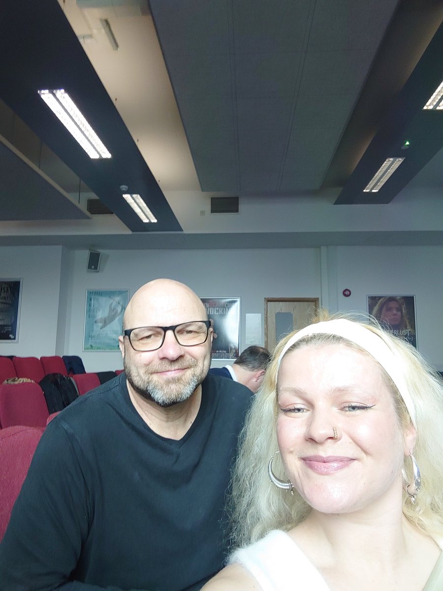 Great to speak alongside and catch up with @andrewfeinstein yesterday at the Teach Peace conference at Portsmouth University #DemilitariseEducation