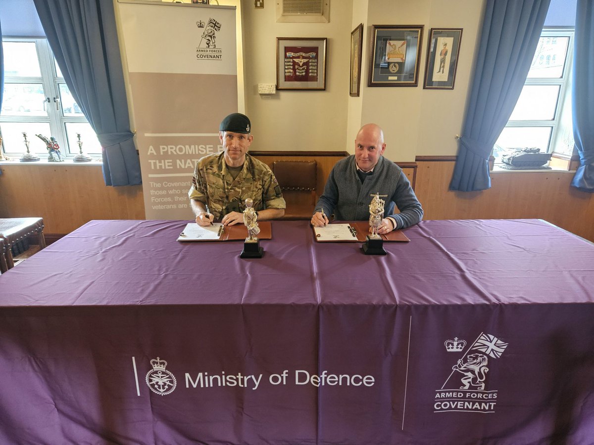 The Country House Department was delighted to be able demonstrate its support for the Armed Forces Community by signing an Armed Forces Covenant recently. Defence Relationship Management (DRM) hashtag#ArmedForcesCovenant ow.ly/nPFt50ReQPa