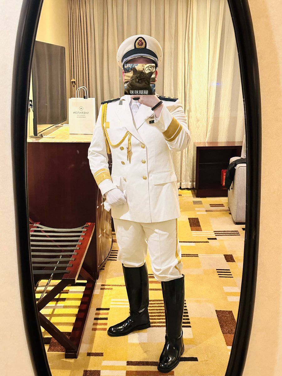 leatherboot tweet media