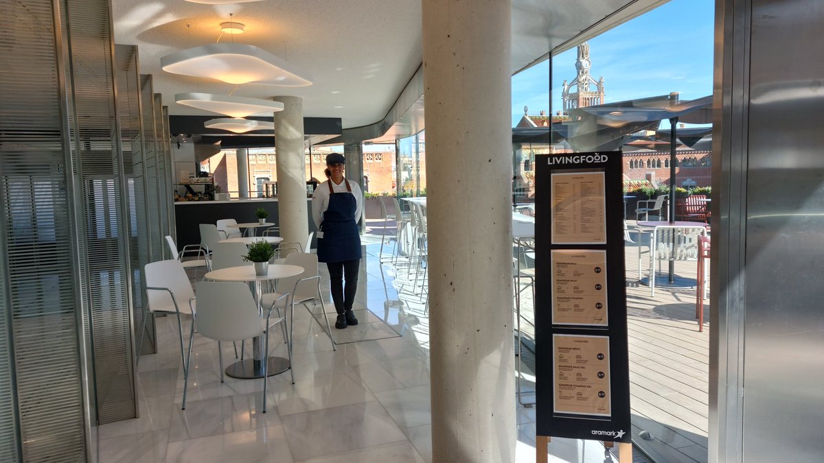 🥬La Fundació #Puigvert inaugura cafeteria sota el concepte #Livingfood d'@ARAMARKHC, per a pacients i acompanyants amb una proposta gastronòmica i arquitectònica centrada en la salut i el benestar de les persones, amb vistes al modernisme @santpaubcn 🫴 fundacio-puigvert.es/ca/la-fundacio…