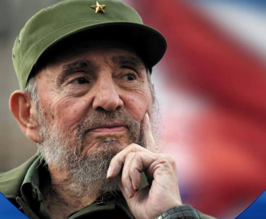Cómo de costumbre amigos 🤗, aquí les dejo una frase de #Fidel🇨🇺 “La Revolución Cubana se puede sintetizar como una aspiración de justicia social dentro de la más plena libertad y el más absoluto respeto a los derechos humanos' #FidelPorSiempre #DeZurdaTeam