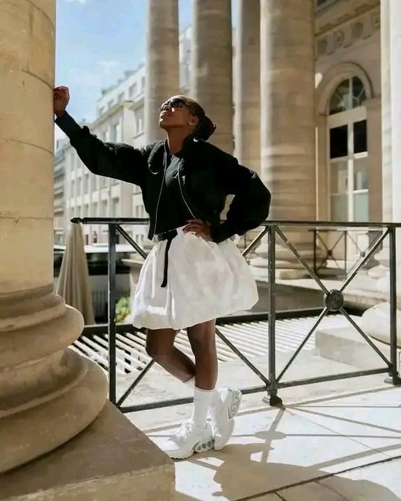 Replay from Paris!

Your track queen Faith Kipyegon dressed by #Nike last night ahead the Olympics. Ain't she looking cool with the pose? #Paris2024 #ParisOlympics2024 #athletics #AthleticsKenya Nike