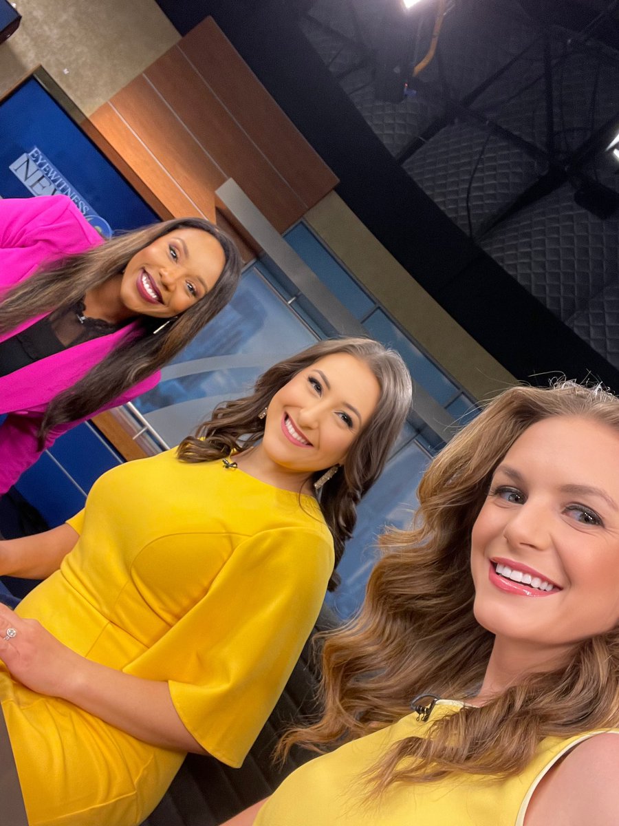 It’s a Good Friday morning with these wonderful ladies! 😁☀️ <a href="/deneigebroom/">Deneige Broom</a> <a href="/madithemet/">Madi Baggett</a>