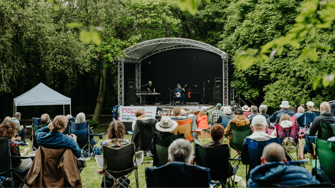 Get ready for Bluegrass Omagh 2024 🎸 The best bluegrass music festival returns to @folkparkomagh on 4th & 5th May 2024 with a weekend of foot-stompin' rhythms, toe-tappin' tunes and the heart-warming spirit of bluegrass 🙌 Full details ➡️ bit.ly/4d5o5PQ #VisitDerry