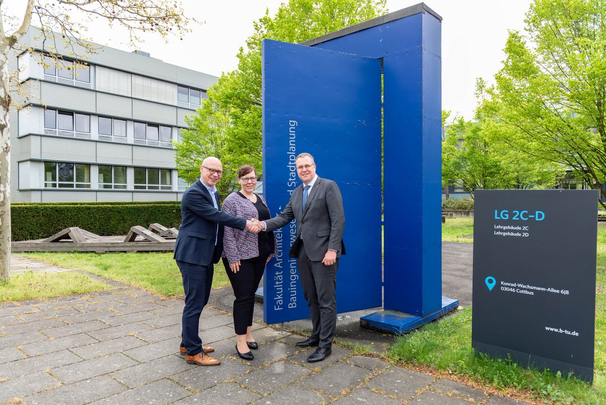 Besuch von Rainer Genilke, Minister Infrastruktur u. Landesplanung @MIL_Brandenburg an der Fakultät Architektur, Bauingenieurwesen u.Stadtplanung. Hauptthema: Der Fachkräftemangel im Bereich Planen und Bauen, dem die Fakultät mit ihrem Studienangebot wirksam entgegentreten möchte