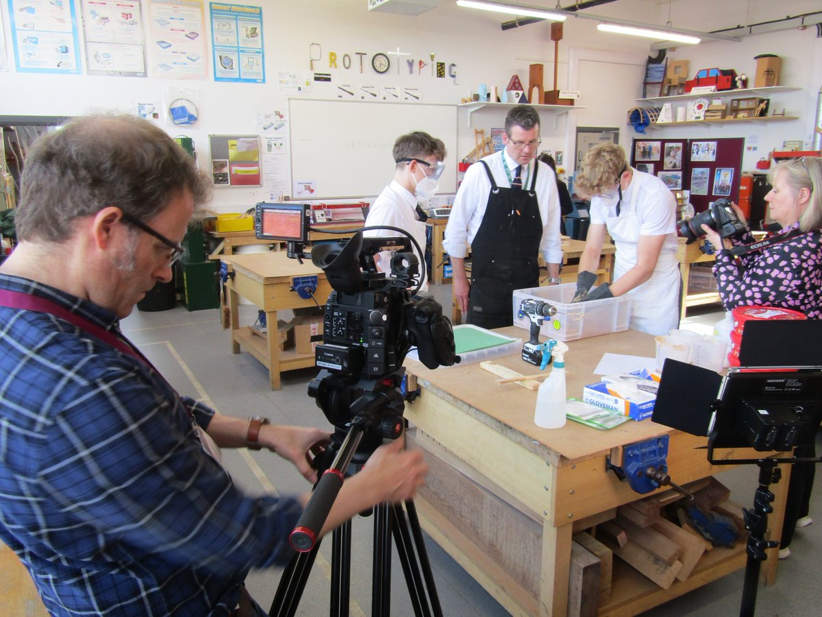 Many thanks to staff involved in our @RollsRoyceUK competition evidence #filming yesterday. A huge effort has taken place behind the scenes to offer mixed aged students a variety of extra learning inc marketing, costing, manufacturing, advertising, charity endeavour etc #WeAreAKS