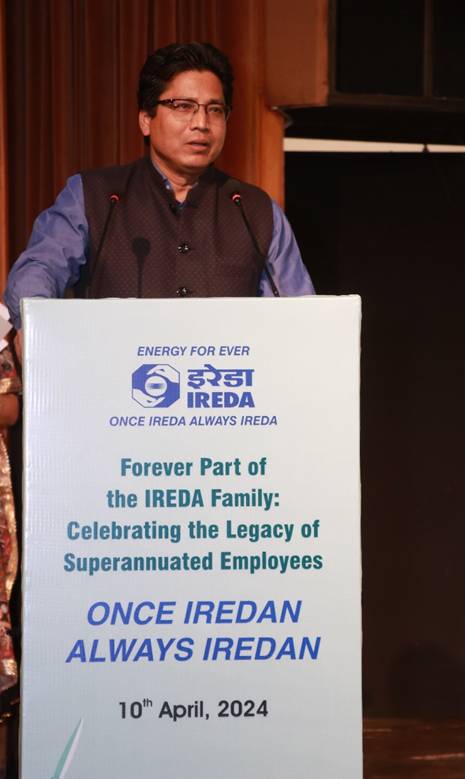 On occasion of #PublicSectorDay the Indian Renewable Energy Development Agency Ltd. (IREDA) hosted a gathering on April 10, 2024 with Former CMDs and Directors to celebrate the organization's legacy. @mnreindia