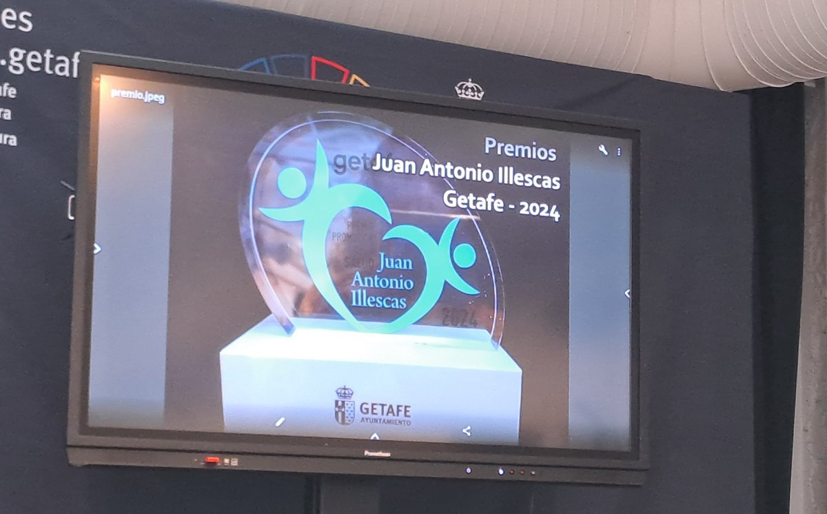 👏👏Enhorabuena a <a href="/AfalGetafe/">AFA Getafe Leganés</a> por su merecido premio Juan Antonio Illescas que recibieron ayer.

Nuestro mayor reconocimiento por la gran labor que realizáis por las personas con Alzheimer.